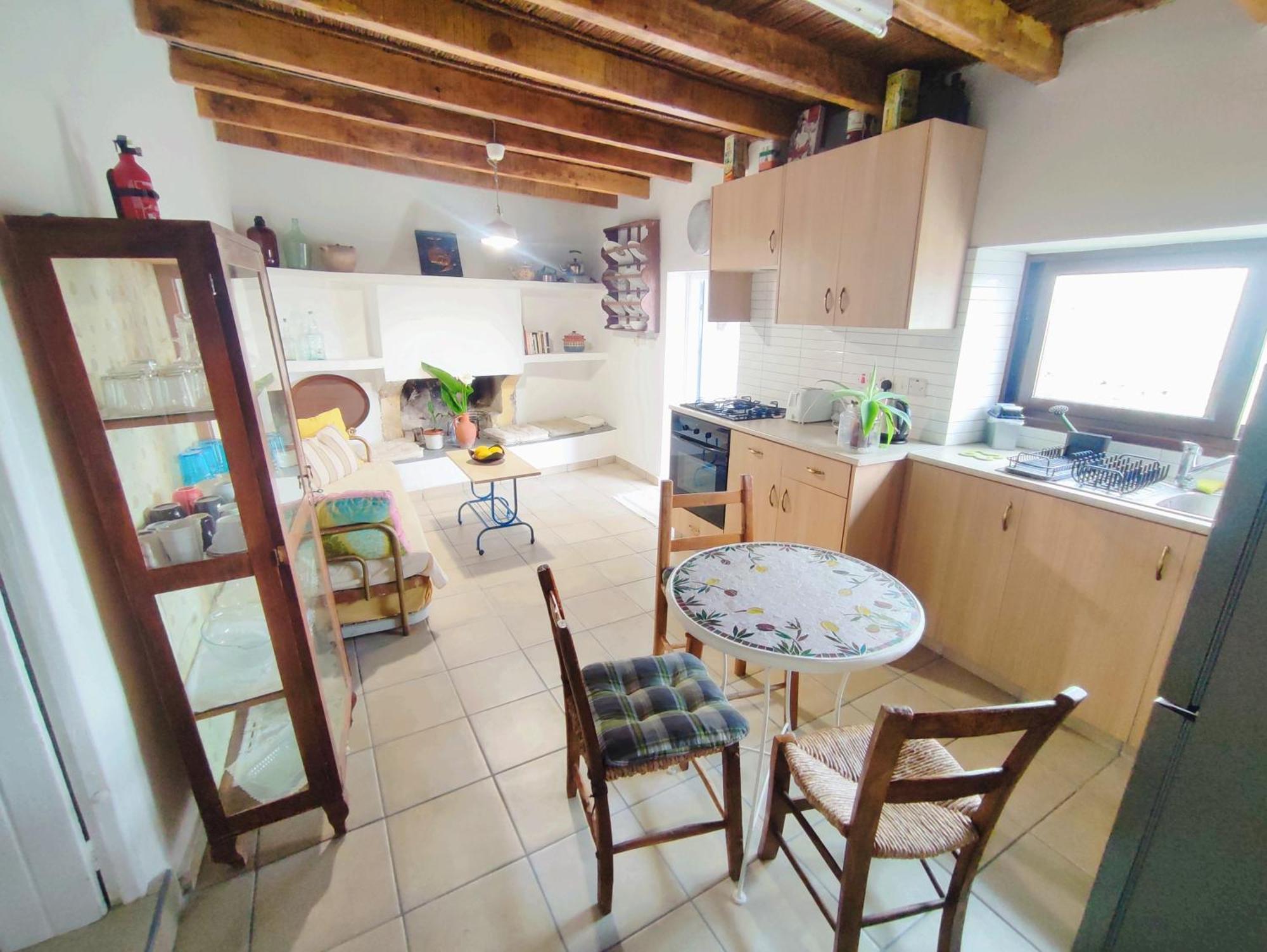 Faith'S Stone House Guest House Simou ภายนอก รูปภาพ