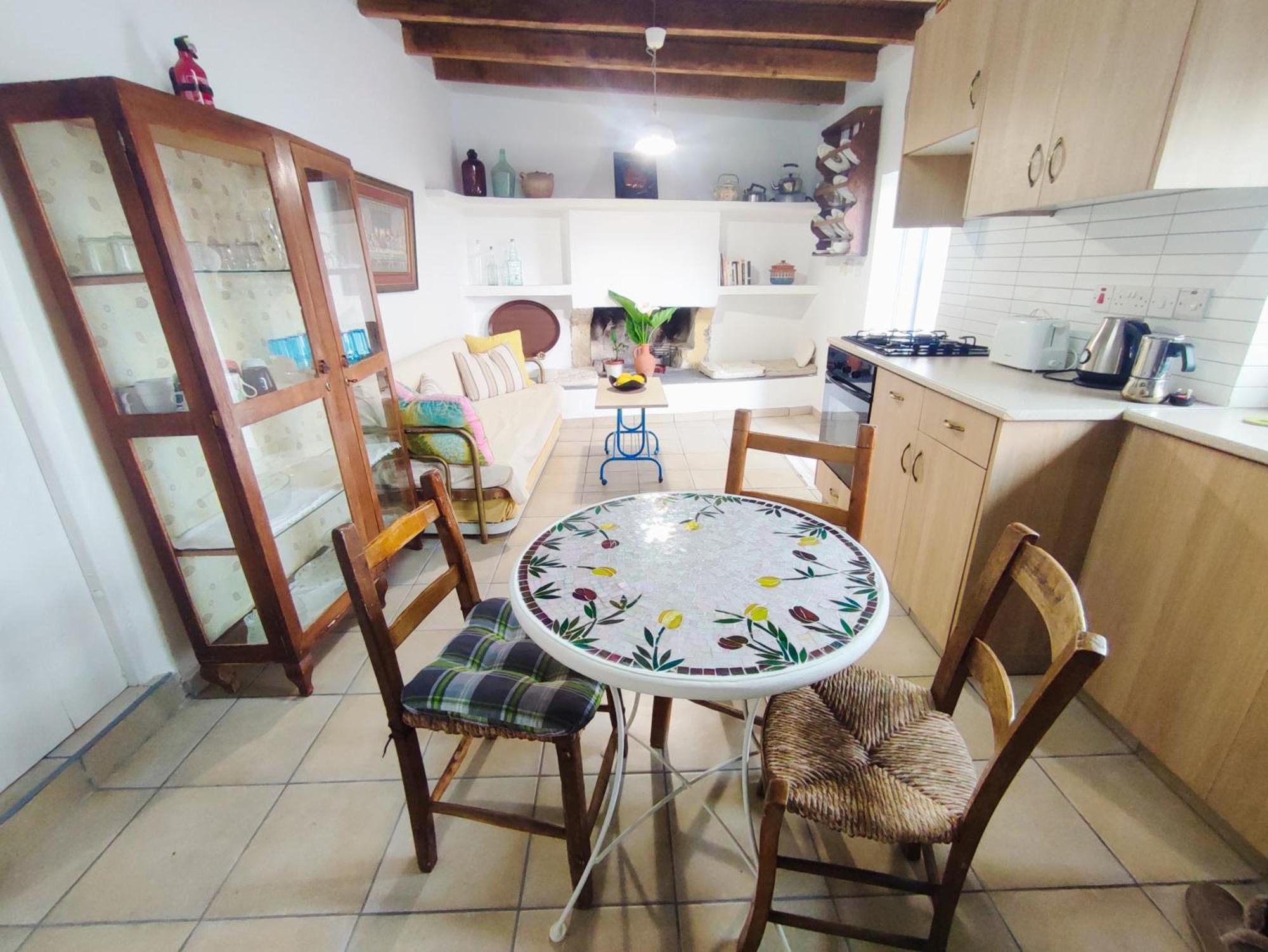 Faith'S Stone House Guest House Simou ภายนอก รูปภาพ